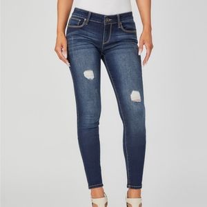 GUESS Sienna Curvy Mid-Rise Skinny Jeans